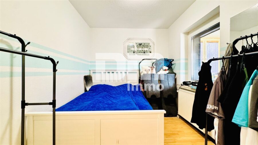 Gepflegtes Raumwunder in idyllischer Lage - Modernisiertes Einfamilienhaus Garagen / Garten - Souterrain Gästezimmer